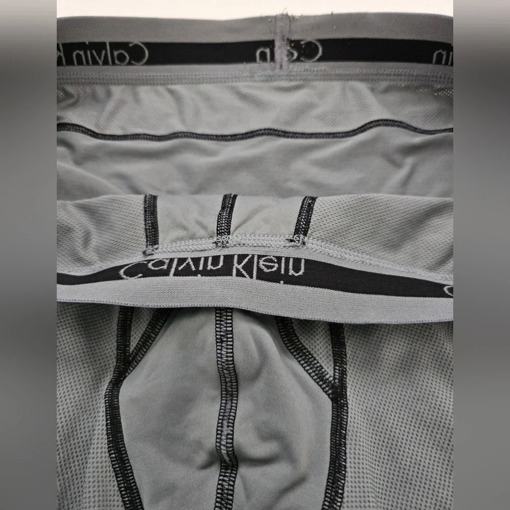 Men's Calvin Klein Athletic Cycle Short Boxers Briefs Gray U1736 Large
